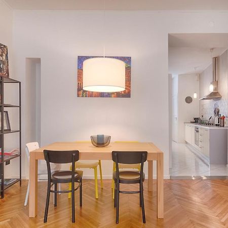 Mihaela Apartment - Charme Near The Station Trieste Luaran gambar