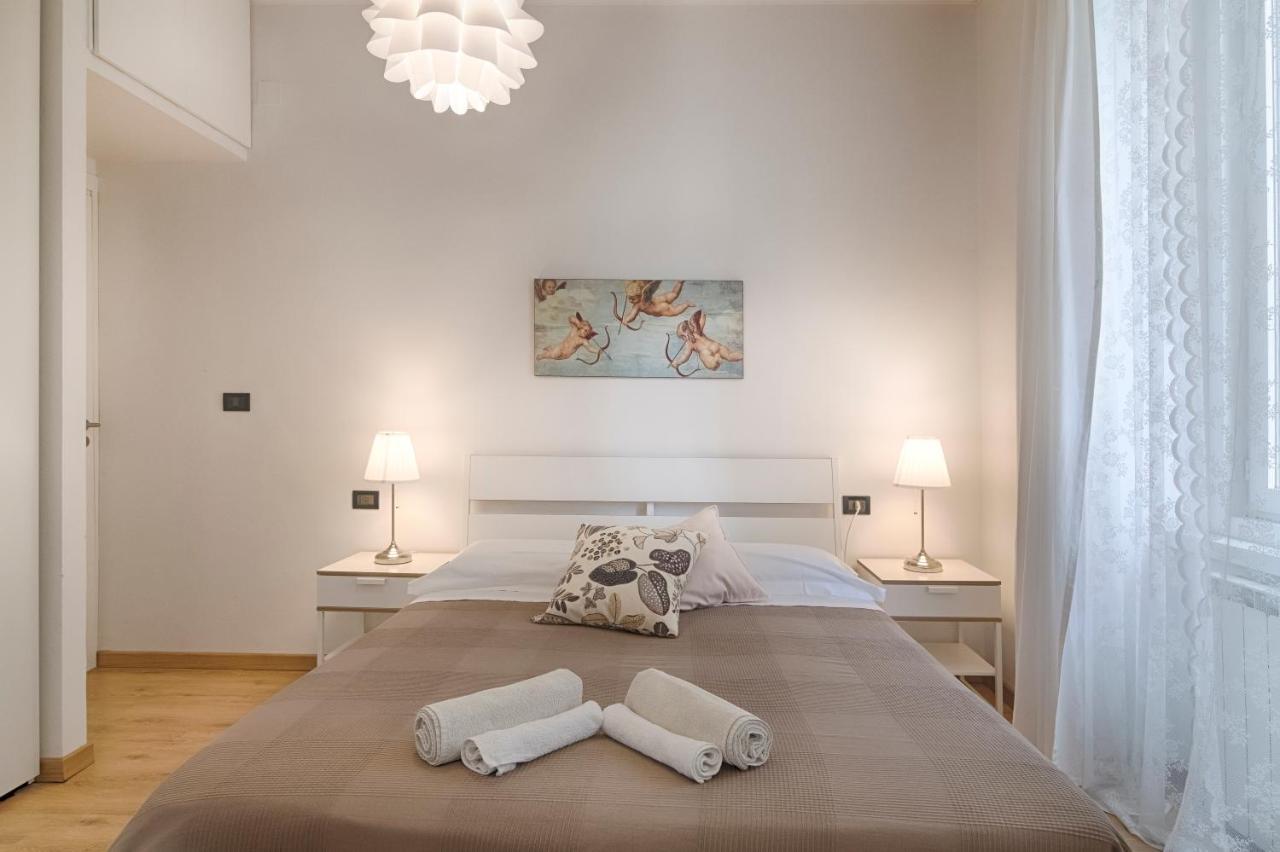 Mihaela Apartment - Charme Near The Station Trieste Luaran gambar