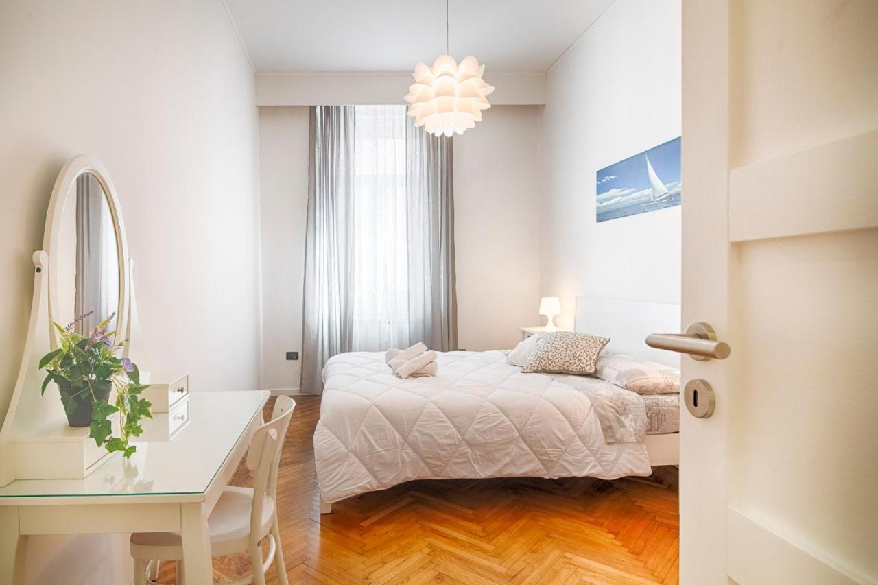 Mihaela Apartment - Charme Near The Station Trieste Luaran gambar