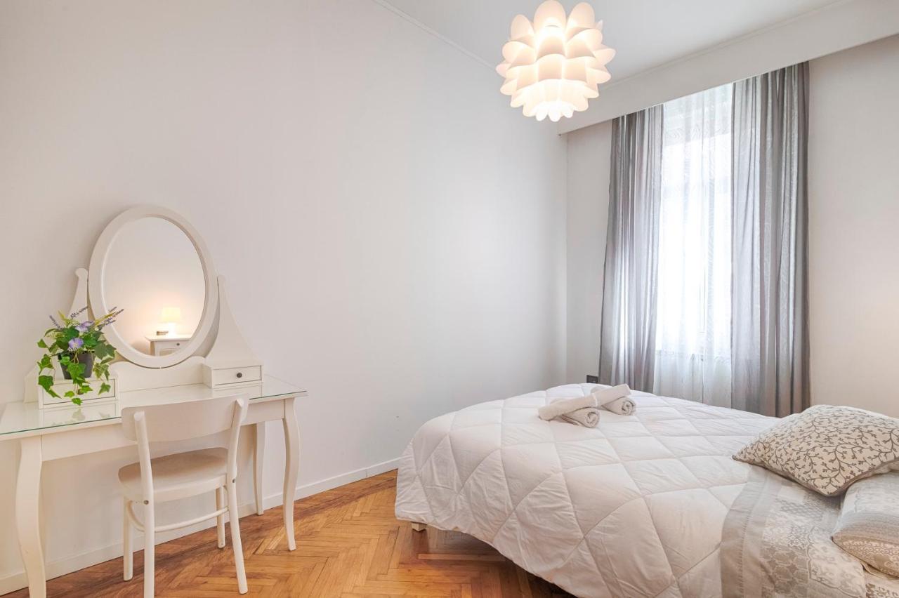 Mihaela Apartment - Charme Near The Station Trieste Luaran gambar